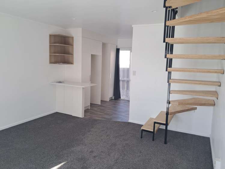 2/15 Hilda Street_0