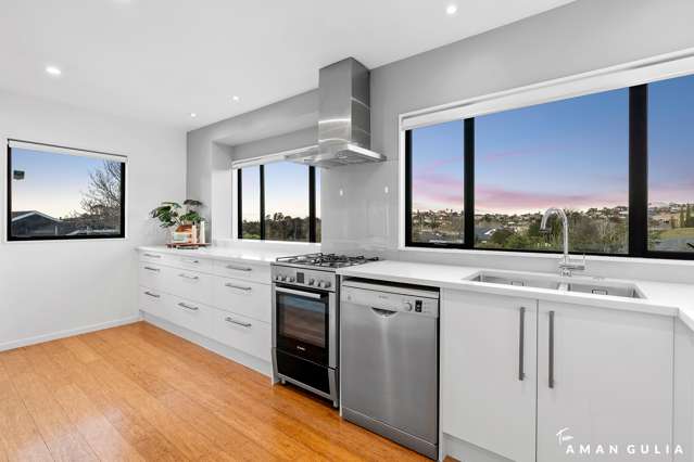 2/26 Unsworth Drive Unsworth Heights_4