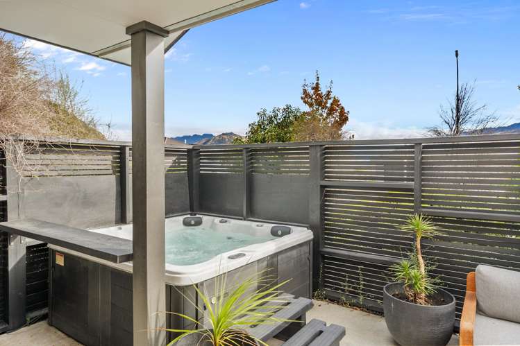 1 Myles Way Shotover Country_18