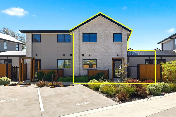 2/6 Matata Place_0
