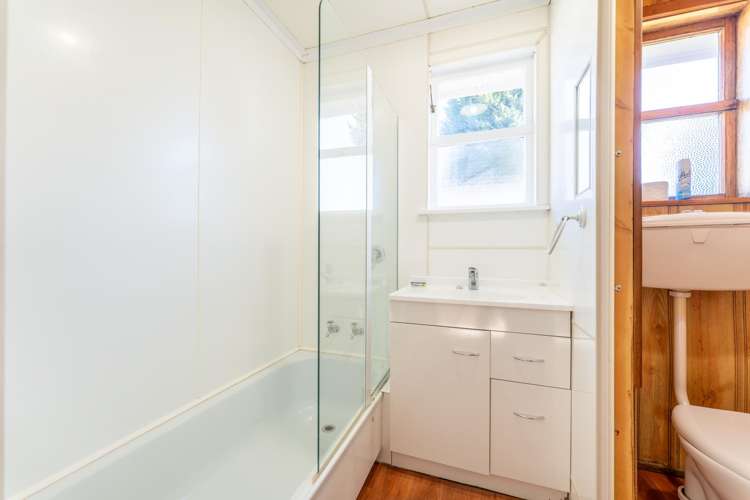 70 Andrew Street Marchwiel_15