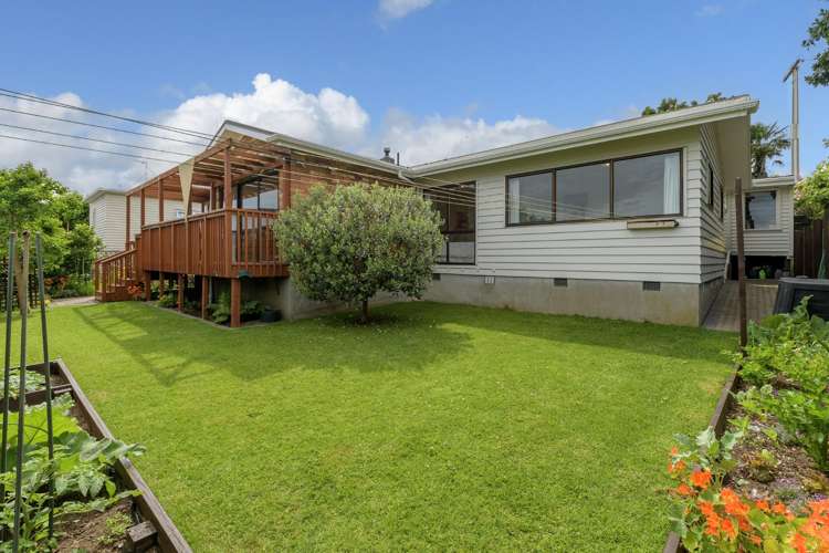 25 Matua Road Matua_3