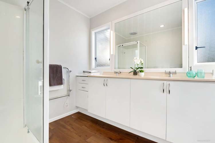 9 Peter Terrace Castor Bay_13