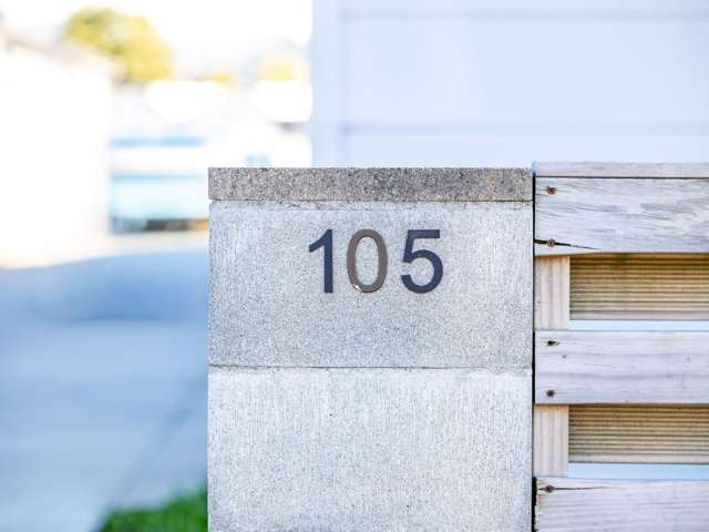 2/105 Knighton Road Hillcrest_4