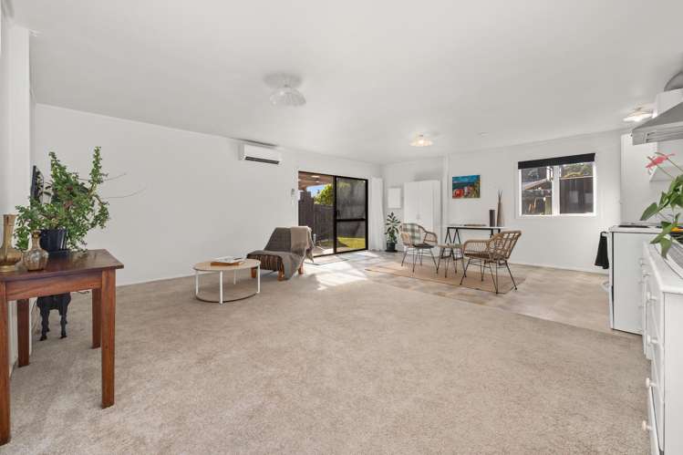 42 Rutherford Drive Waikanae Beach_4