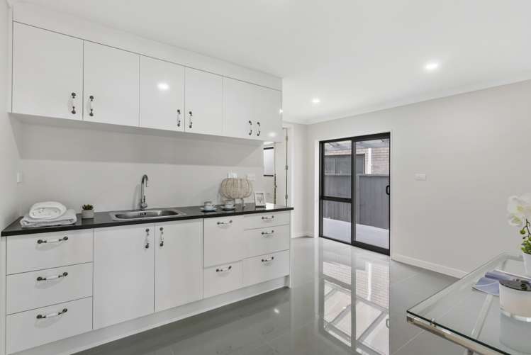 12a Riverina Avenue Pakuranga_11