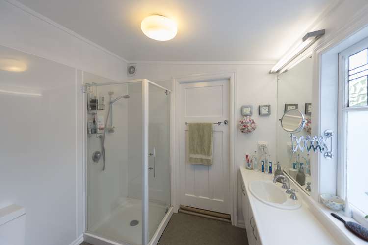 18 Mcfarlane Street Mount Victoria_11