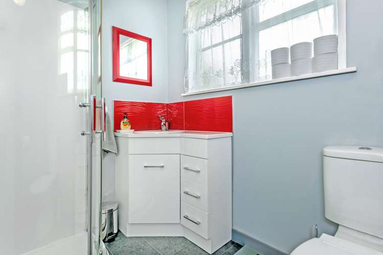 3 Miro Street Elgin_10