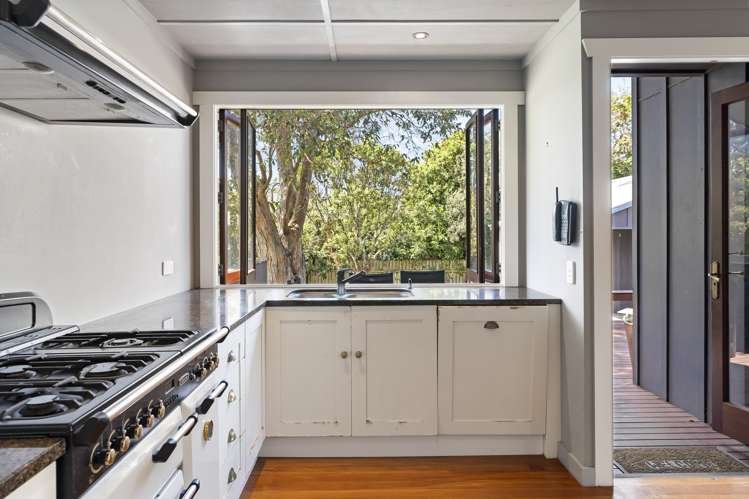 506 Ocean Road Whangamata_15