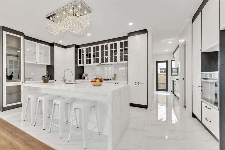 14 Dungloe Avenue Flat Bush_5