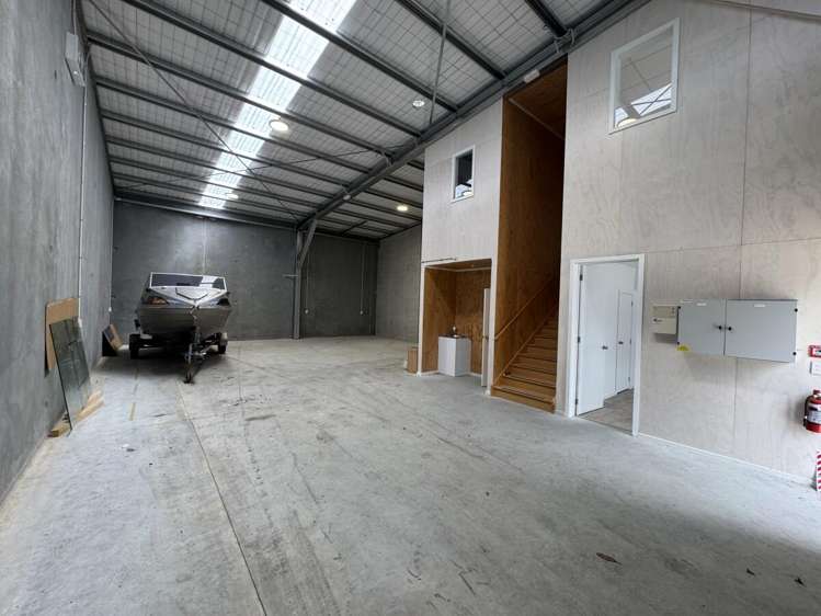 2/129 Ingram Road Rukuhia_7