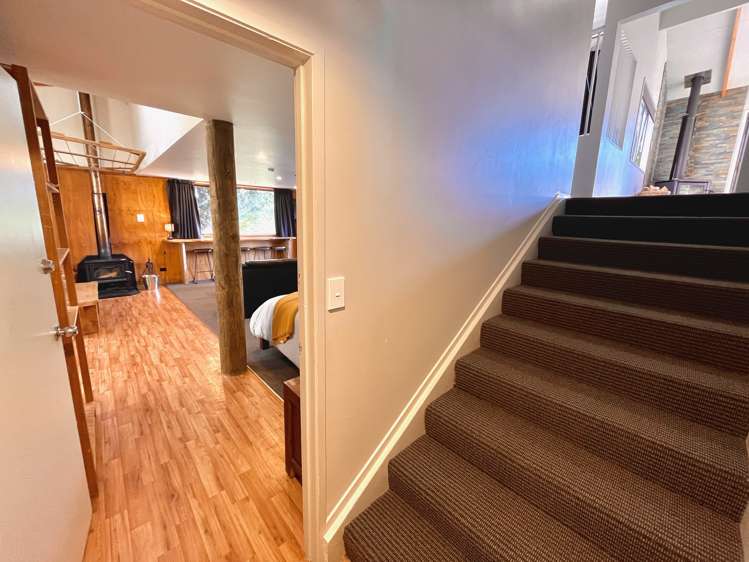 98 Clyde Saint (State Highway 49) Ohakune_14