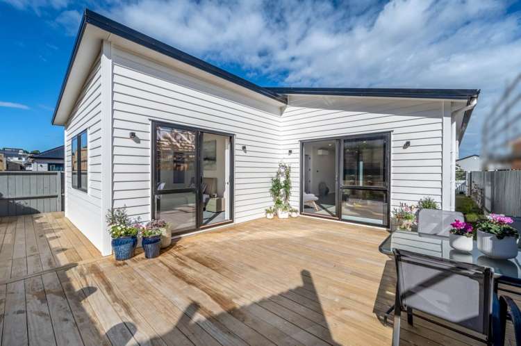 15 Whakairo Crescent Gulf Harbour_11