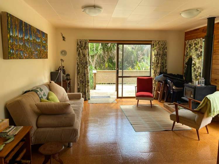 126 Garden Road Piha_8