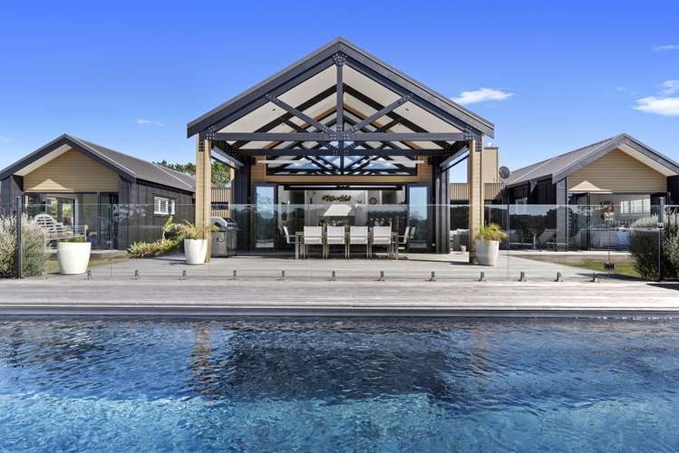 10 Edward Jonkers Drive Riverhead_18