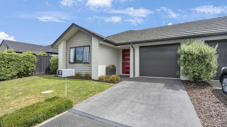 41 Farnborough Way Rolleston_16