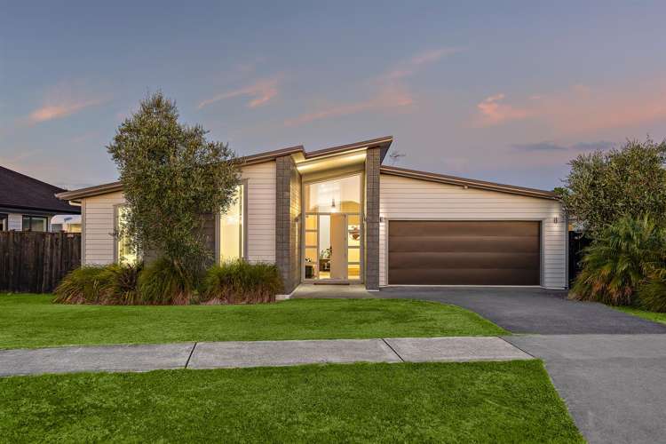 8 Sir Lincoln Drive_0