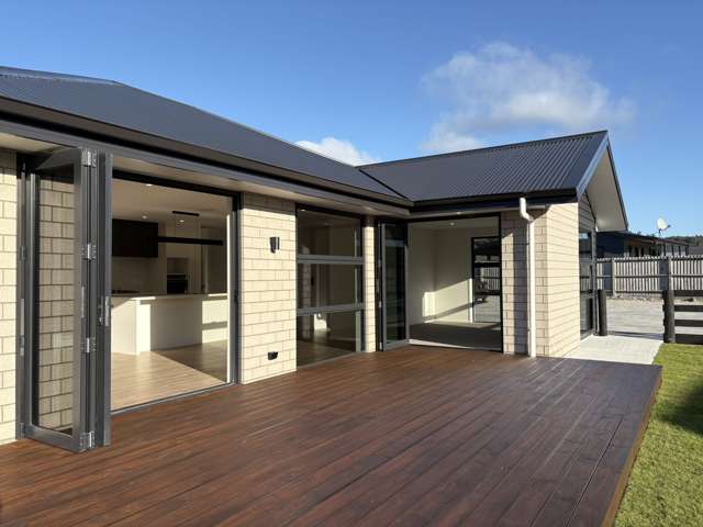 11a Pine Tree Road Hokitika_2