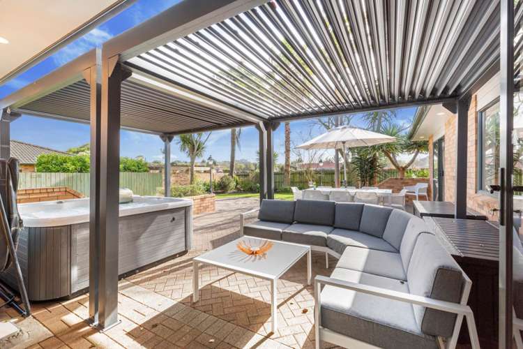 22 Flora Place Wattle Downs_11