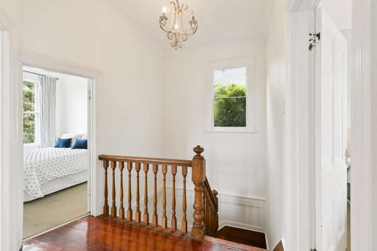 51 Scarborough Terrace Mount Victoria_13