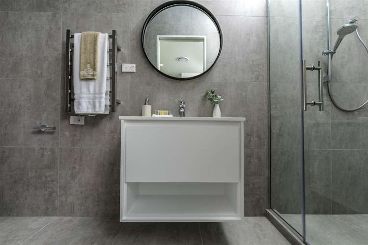 6 Sir Lincoln Drive Kumeu_15