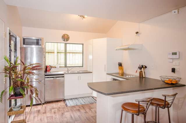 51a Chorley Avenue Massey_2