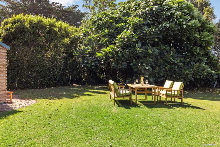 1215 Kohekohe-Karioitahi Road Pollok_16