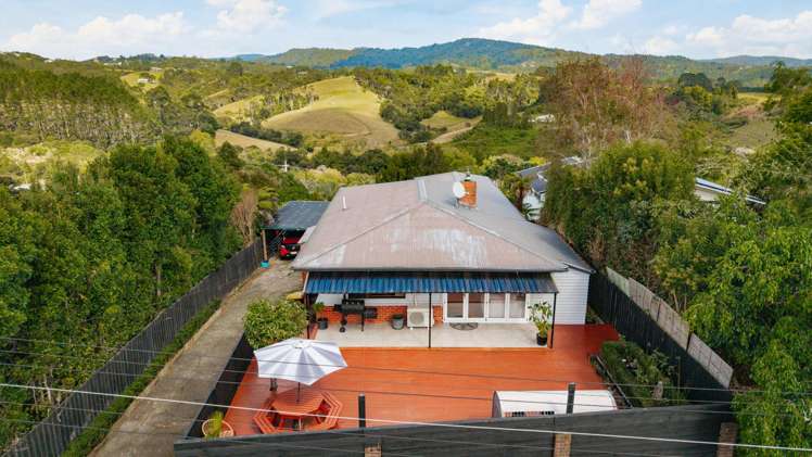 9 Burnham Road Waitakere_39