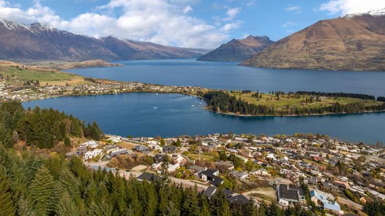 The Residences at Karamata Peak Queenstown Hill_10