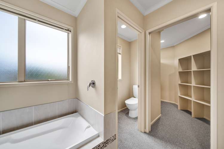 2 Orlando Close Frankleigh Park_12