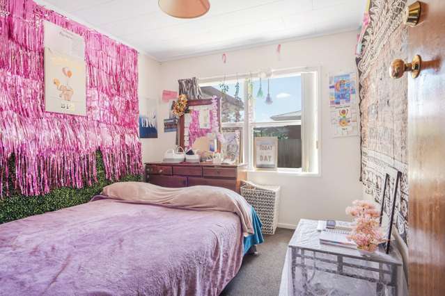 65 Resthill Crescent Glenview_2