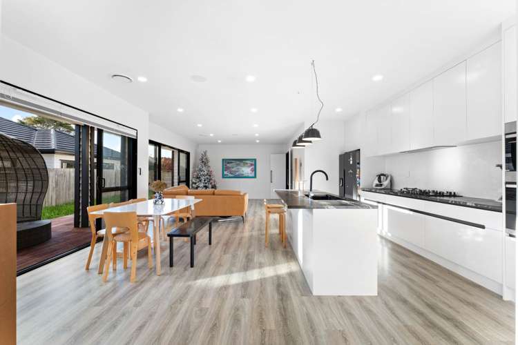 203 Matua Road_5