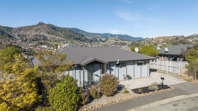 50 Saint Lawrence Street Toi Toi_14