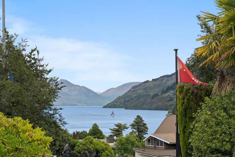 201/21 Stanley Street Queenstown_11