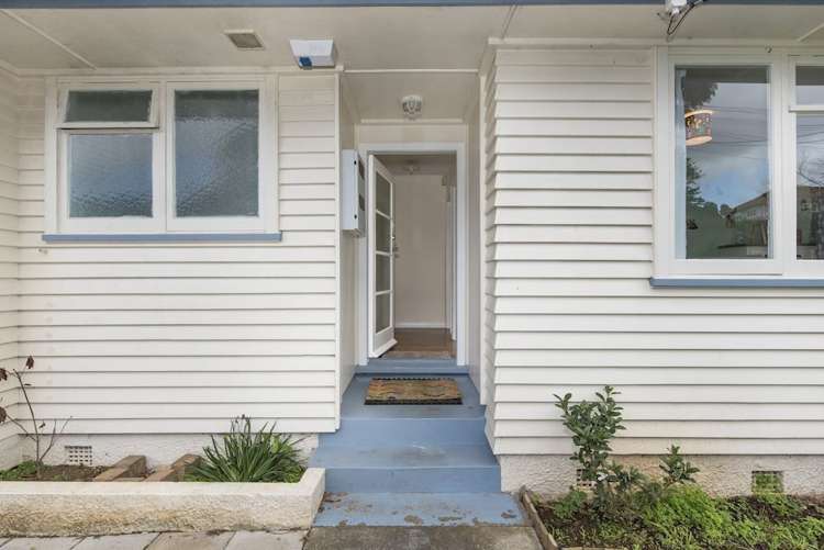 11 Coates Crescent Panmure_13