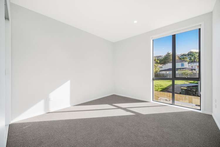 7/31 Ayton Drive 3320_6