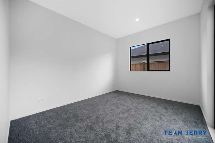 30 Dungloe Avenue Flat Bush_15