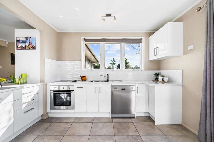 15 Mcinnes Avenue Kamo_11