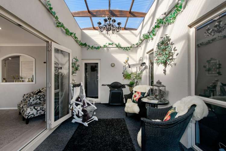 5 Downing Place Welcome Bay_7