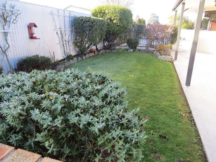 28b Cedar Crescent Feilding_21