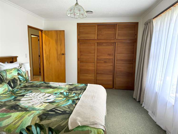 1 Robert Road Paroa_18