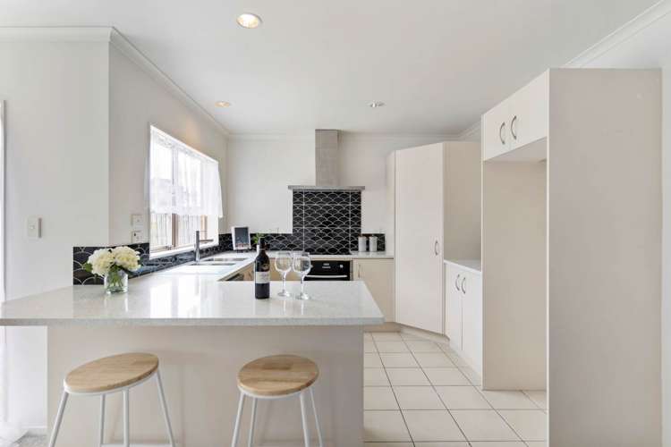 51 Nicholas Gibbons Drive Clendon Park_8