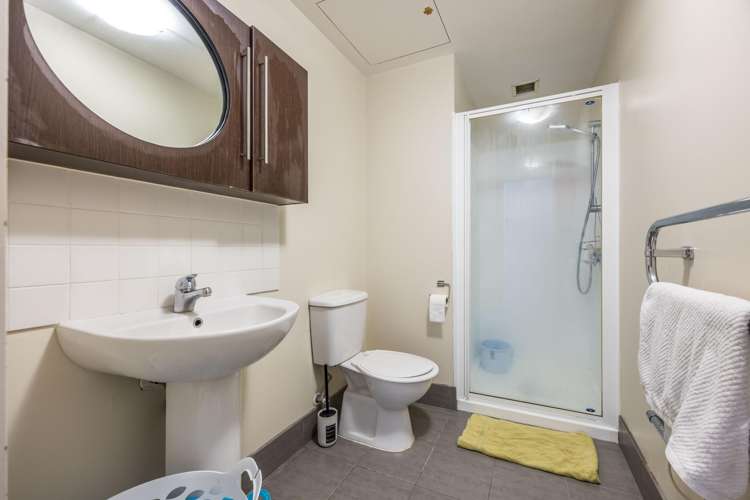 9C/15 City Road Auckland Central_8