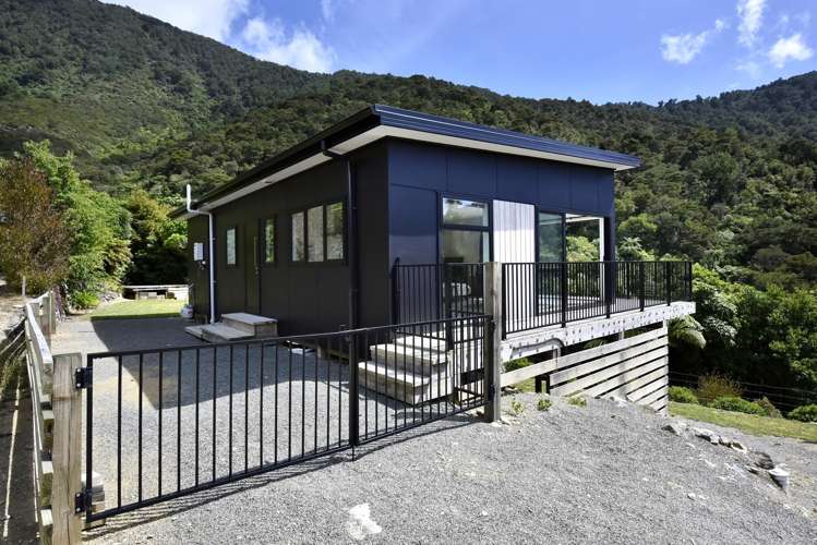 3203 Archers Road Tennyson Inlet_18