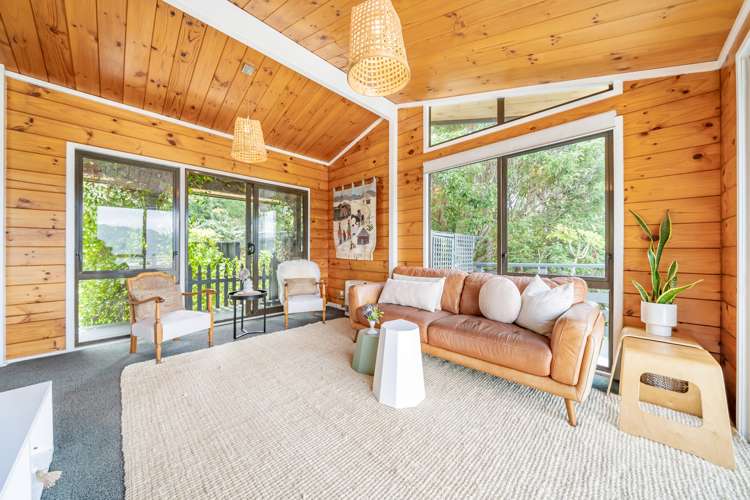 28 Matuhi Street Tirohanga_5