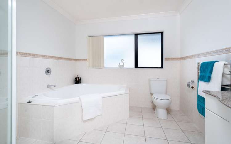 3 Parani Court Te Atatu Peninsula_12