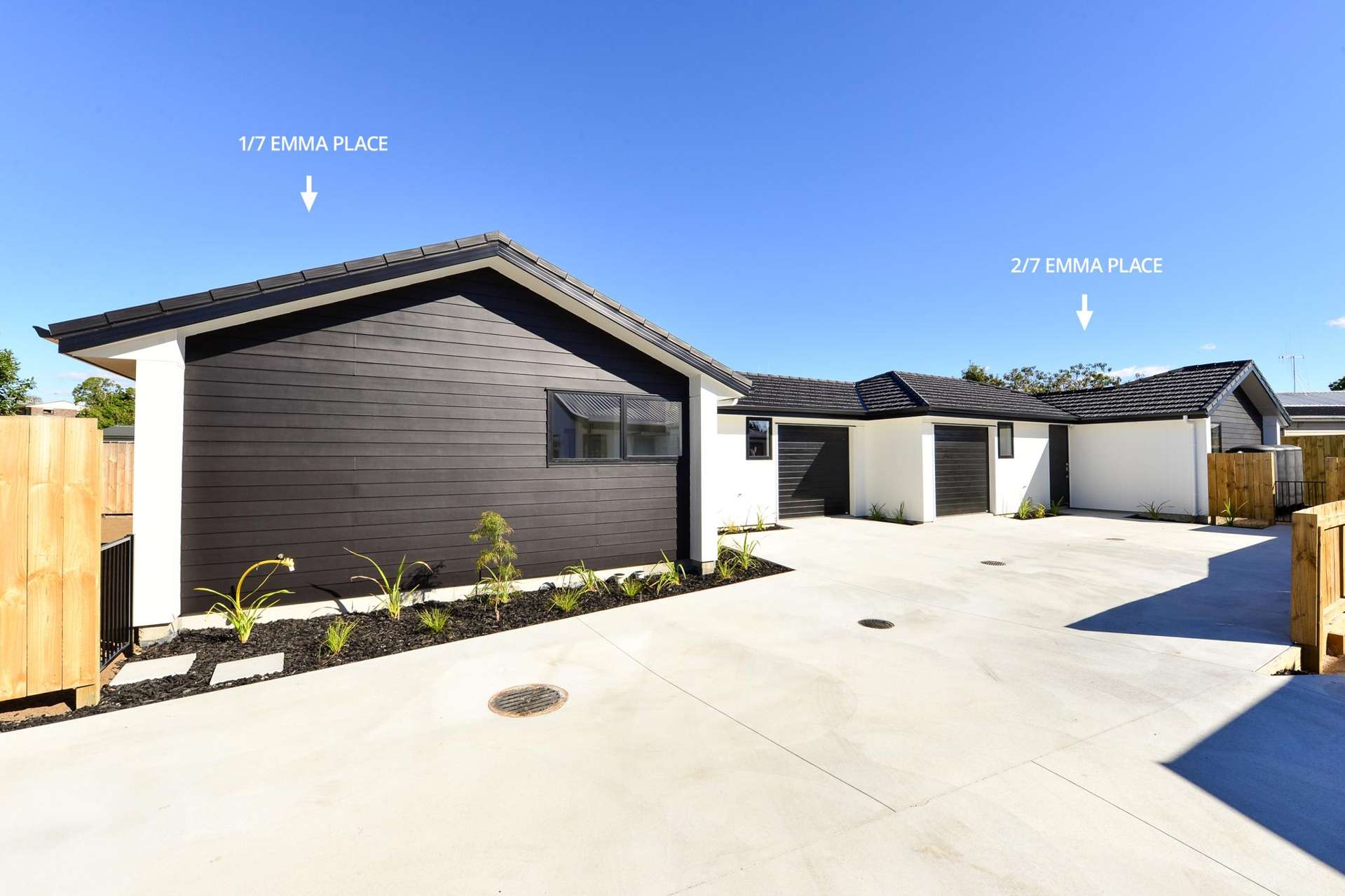 2/7 Emma Place Pukete_0