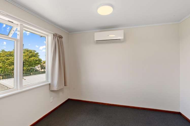 3 and 5 Solent Place Aranui_7
