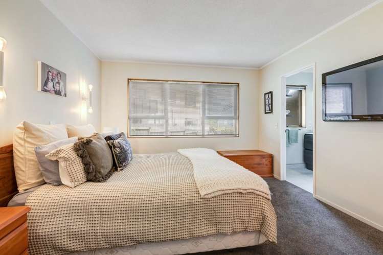 20 Whangaparaoa Road Rodney_11