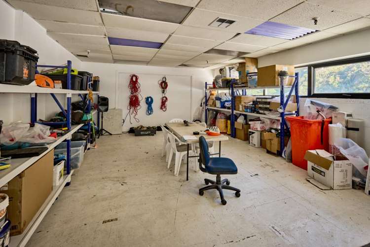 11 Glover Street Ngauranga_16